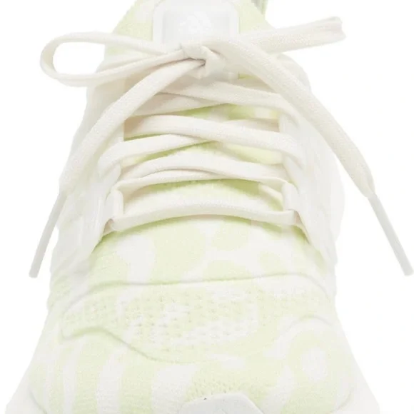 Adidas Ultraboost 22 Almost Lime - Picture 5 of 14